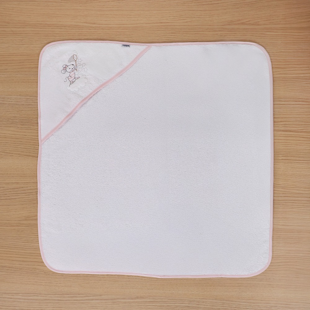 1 baby, hooded towel