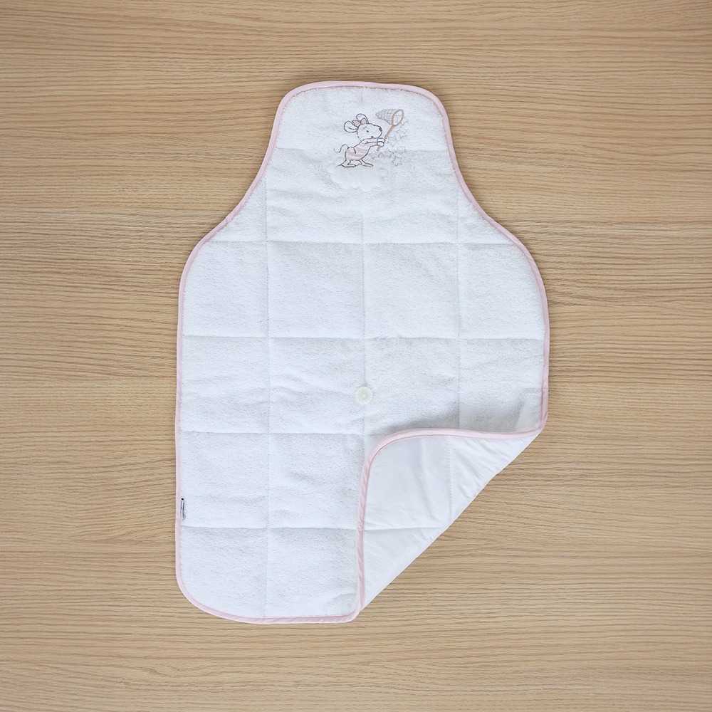 4C6A2049 copy pink, girl, changing mat